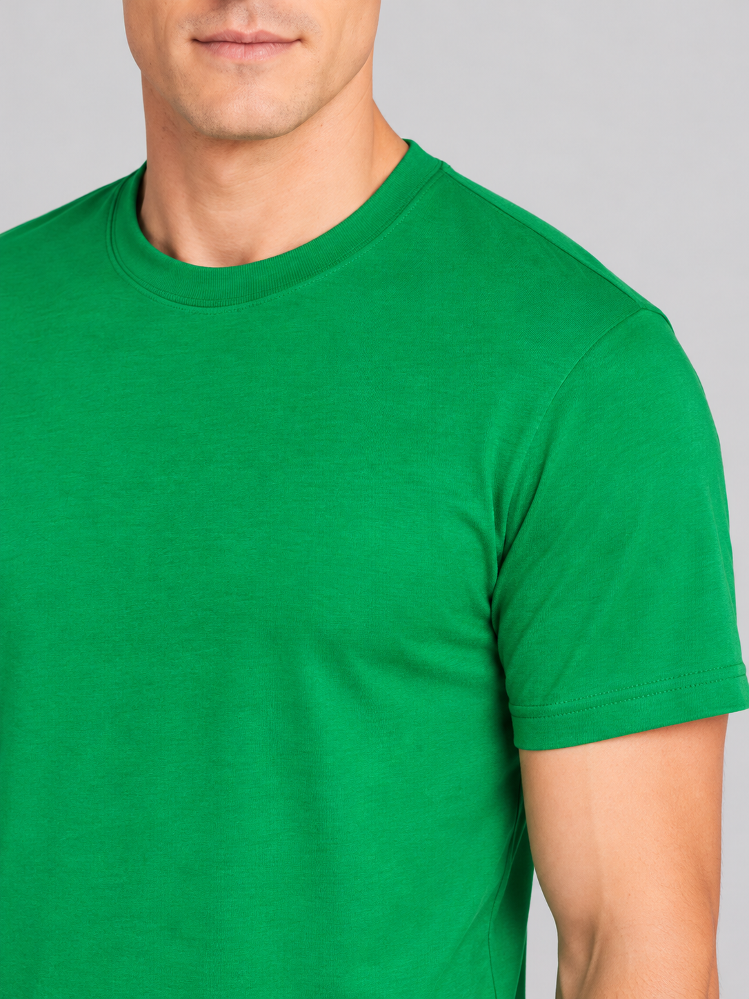 h1009-blended-cotton-polyester-unisex-t-shirt | Kelly Green | model detail close-up