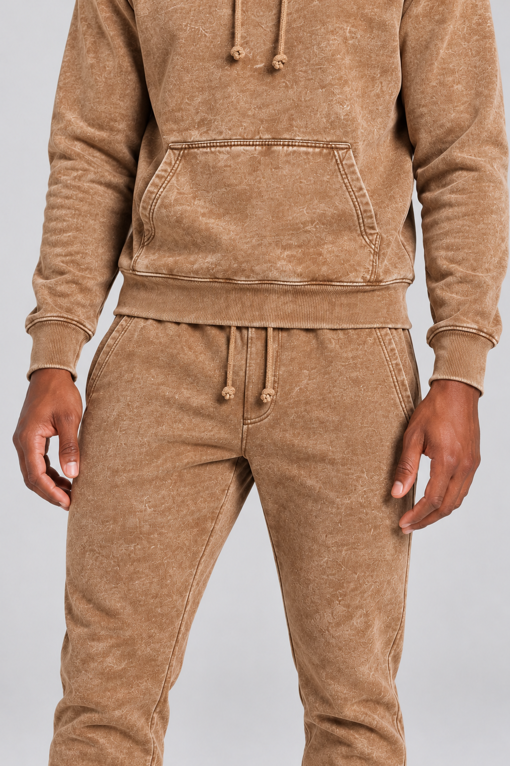 s-s-streetwear-900h-70-30-300gsm-8-85oz-hoodie | Camel | model detail close-up