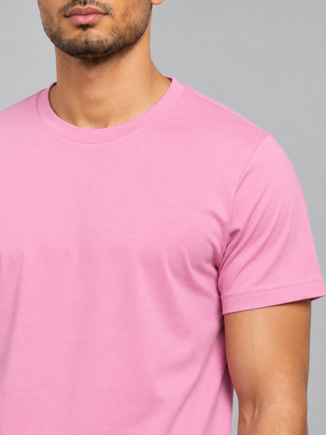 h1009-blended-cotton-polyester-unisex-t-shirt | Pink | model detail close-up