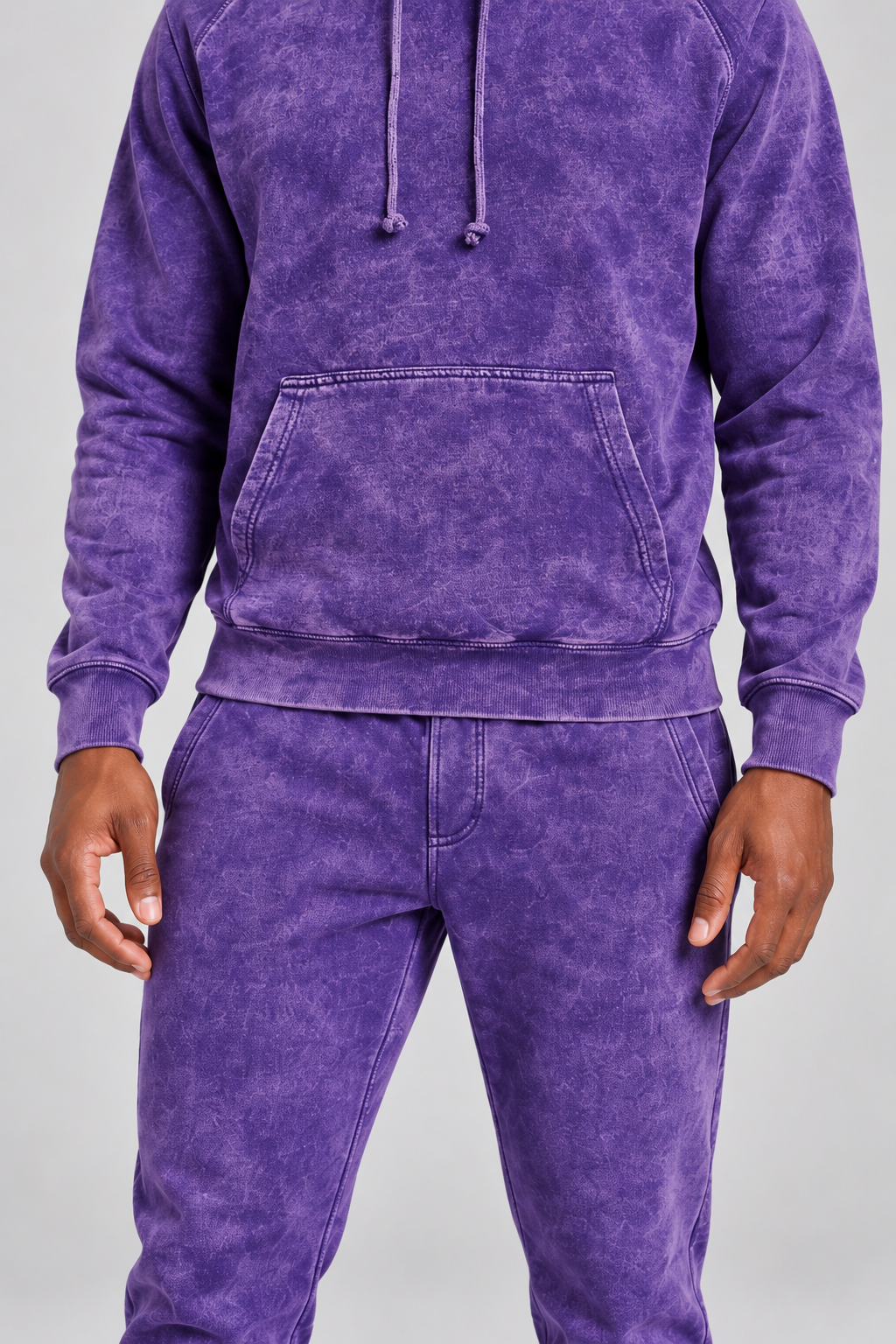 s-s-streetwear-900h-70-30-300gsm-8-85oz-hoodie | Cloud Purple | model detail close-up