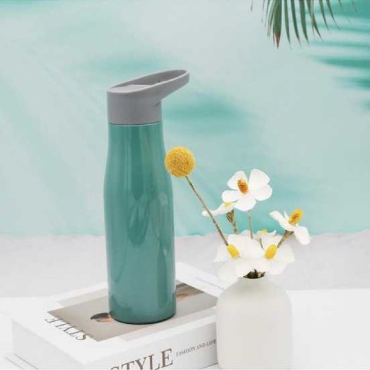 Single Wall Sports Bottle With Spout Lid